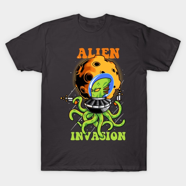 UFO Aliens Invasion Retro Design T-Shirt by Anonic